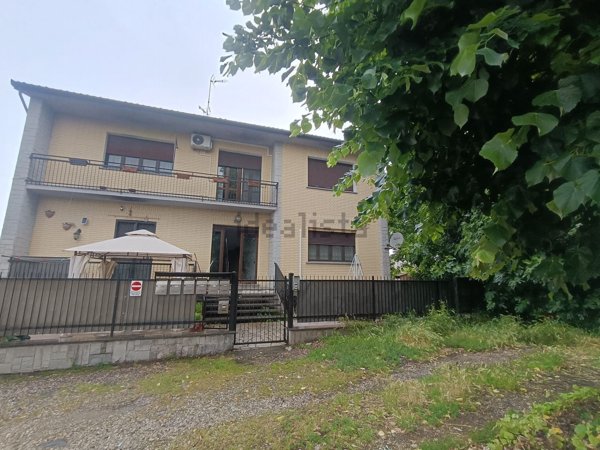 appartamento in vendita a Sannazzaro de' Burgondi