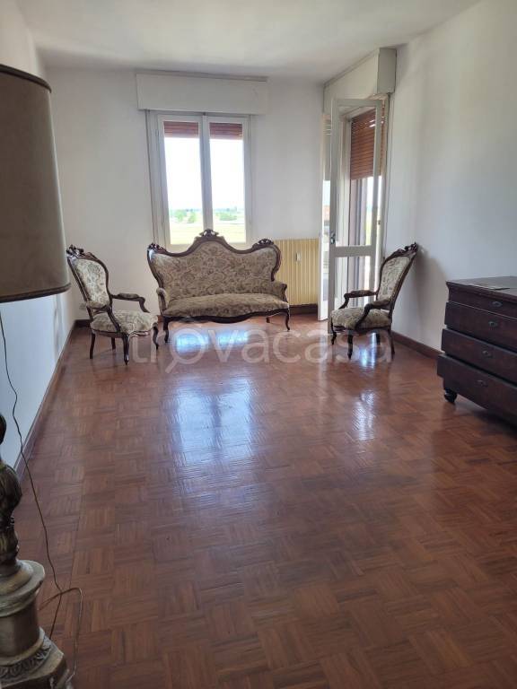 appartamento in vendita a Sannazzaro de' Burgondi