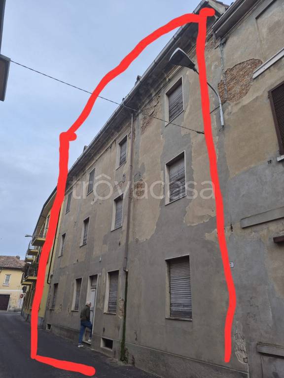 appartamento in vendita a Sannazzaro de' Burgondi