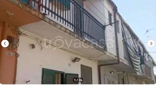 casa indipendente in vendita a Sannazzaro de' Burgondi
