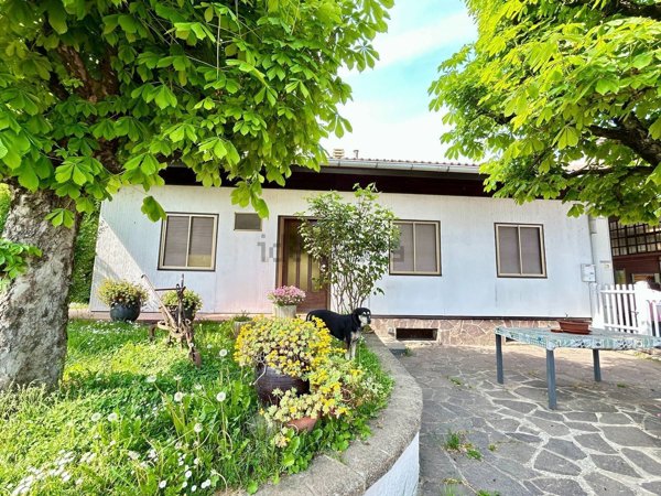 casa indipendente in vendita a Sannazzaro de' Burgondi in zona Buscarella
