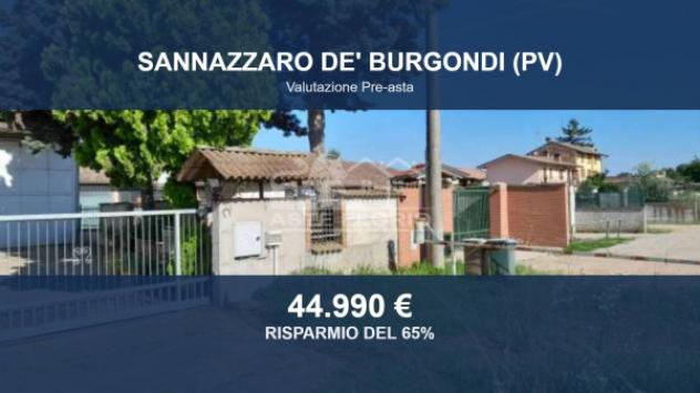locale commerciale in vendita a Sannazzaro de' Burgondi
