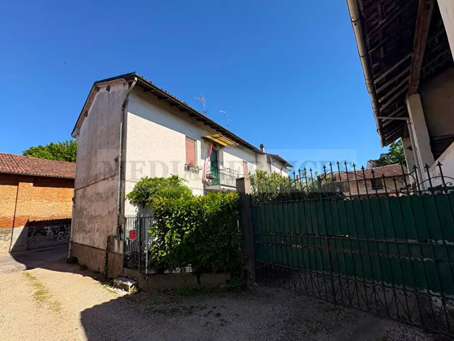 casa indipendente in vendita a Sannazzaro de' Burgondi in zona Buscarella