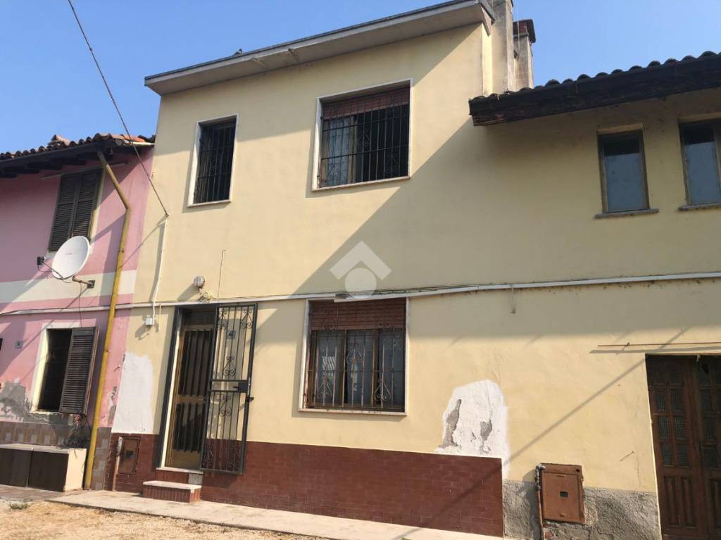 casa indipendente in vendita a Santa Cristina e Bissone in zona Santa Cristina