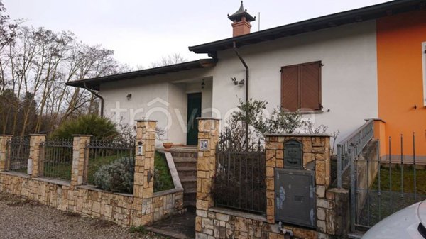 casa indipendente in vendita a Santa Cristina e Bissone