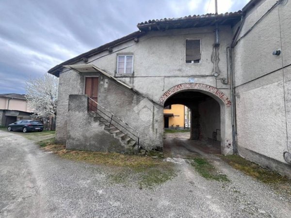 casa indipendente in vendita a Santa Cristina e Bissone in zona Santa Cristina