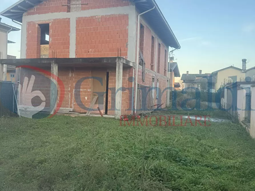 casa indipendente in vendita a Santa Cristina e Bissone