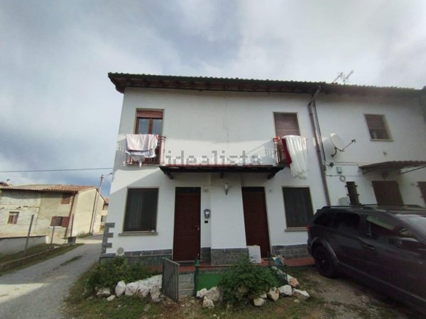casa indipendente in vendita a Santa Cristina e Bissone