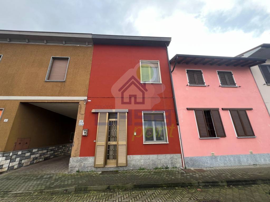 casa indipendente in vendita a Santa Cristina e Bissone