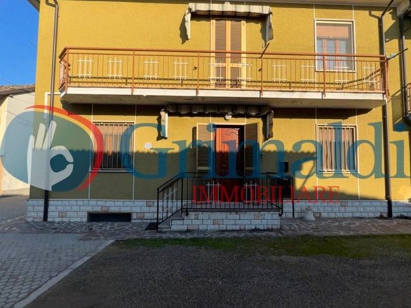 casa indipendente in vendita a Santa Cristina e Bissone