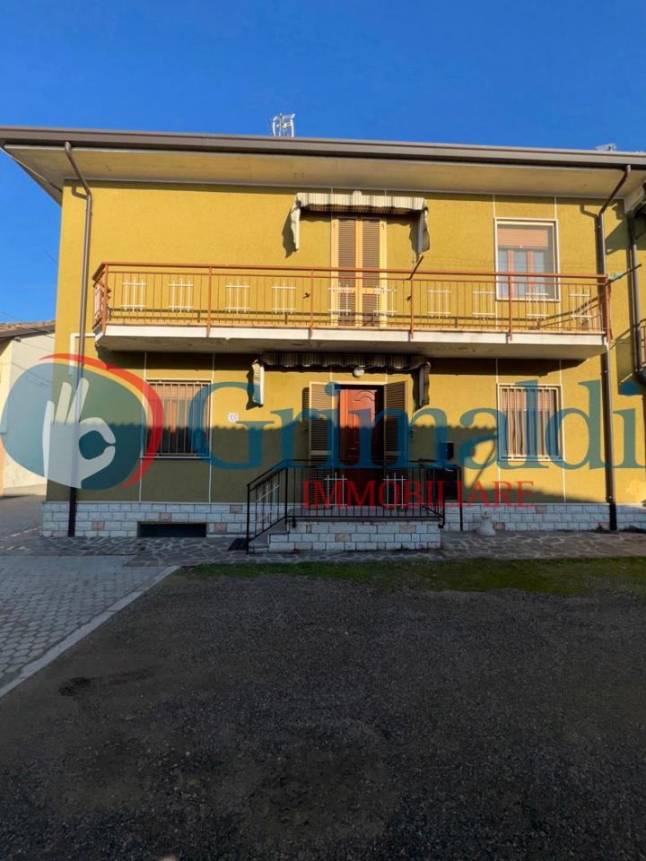 casa indipendente in vendita a Santa Cristina e Bissone