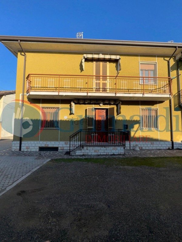 casa indipendente in vendita a Santa Cristina e Bissone