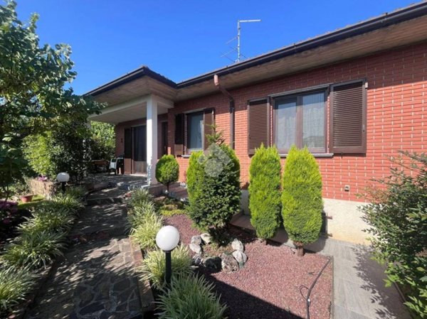 casa indipendente in vendita a Santa Cristina e Bissone in zona Santa Cristina