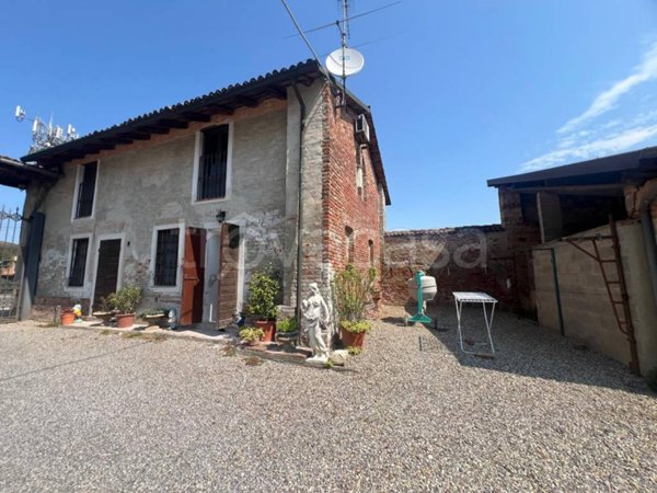 casa indipendente in vendita a Santa Cristina e Bissone