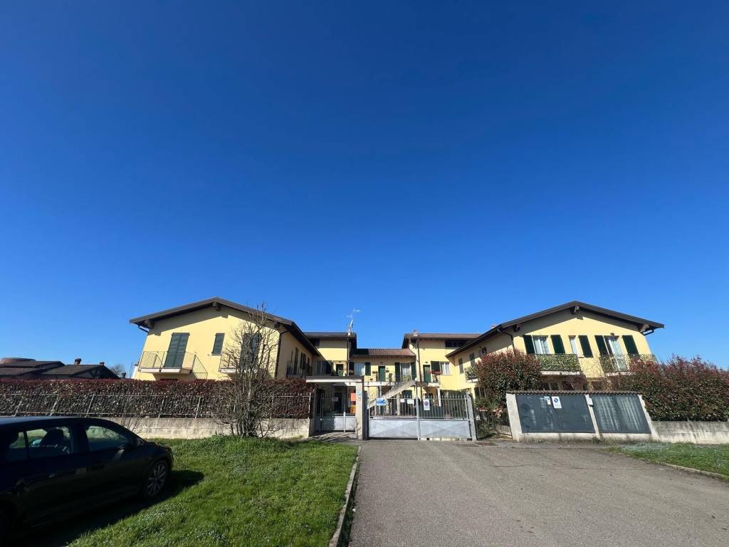 appartamento in vendita a Santa Cristina e Bissone in zona Santa Cristina