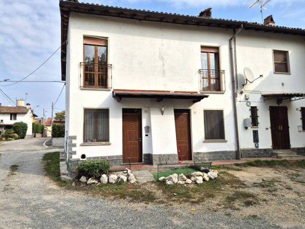 casa indipendente in vendita a Santa Cristina e Bissone in zona Santa Cristina