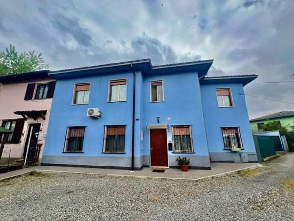 casa indipendente in vendita a Santa Cristina e Bissone in zona Santa Cristina