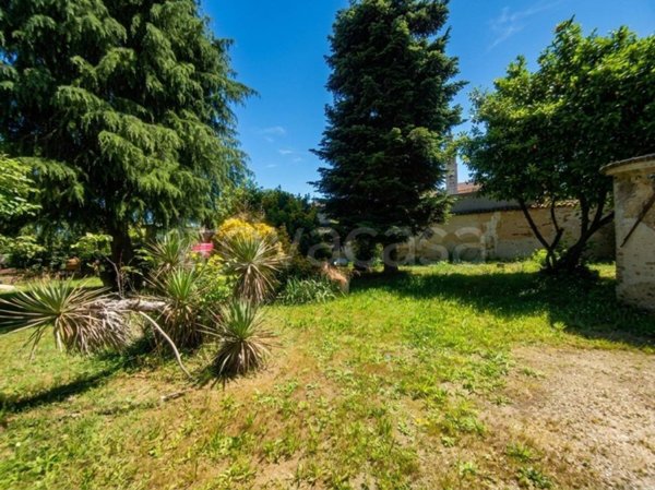 casa indipendente in vendita a Santa Cristina e Bissone in zona Santa Cristina
