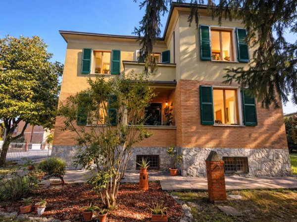 casa indipendente in vendita a Santa Giuletta