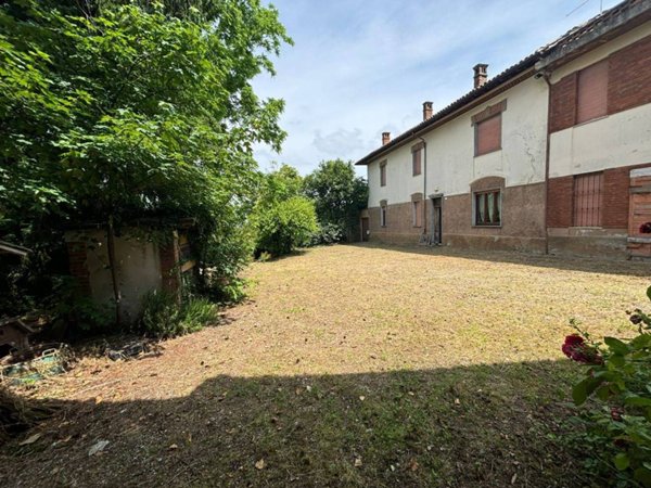 casa indipendente in vendita a Santa Giuletta