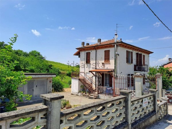 appartamento in vendita a Santa Giuletta