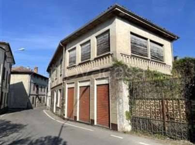 casa indipendente in vendita a Santa Giuletta