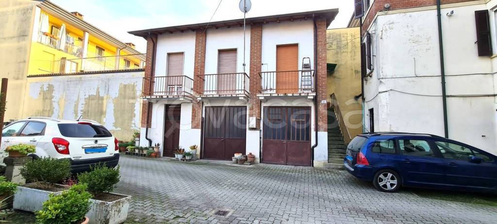 appartamento in vendita a Santa Giuletta