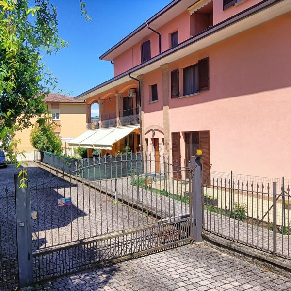appartamento in vendita a Santa Giuletta