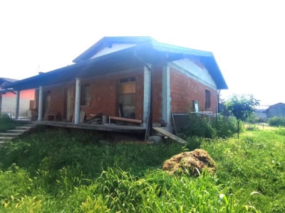casa indipendente in vendita a Santa Giuletta