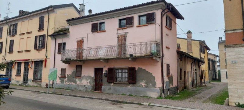 appartamento in vendita a Santa Giuletta