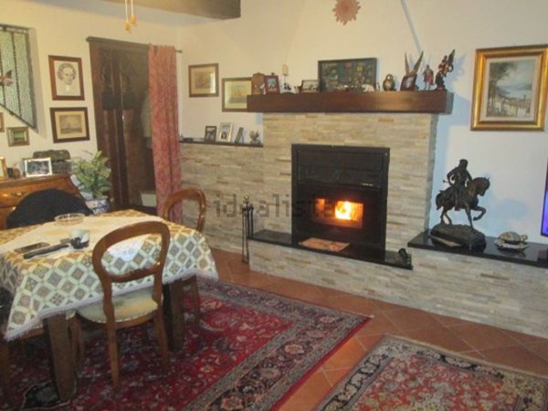 casa indipendente in vendita a Santa Giuletta