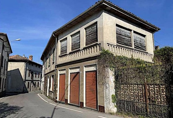 negozio in vendita a Santa Giuletta