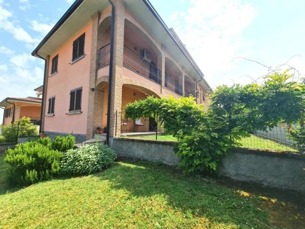 appartamento in vendita a Santa Giuletta