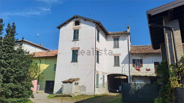 casa indipendente in vendita a Santa Giuletta
