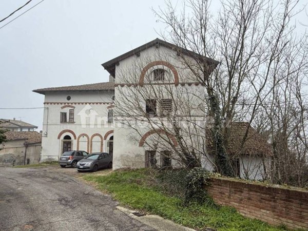 villa in vendita a Santa Giuletta