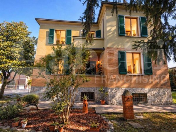 casa indipendente in vendita a Santa Giuletta