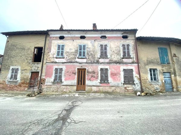 casale in vendita a Santa Giuletta
