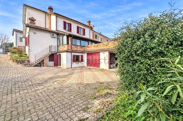 casa indipendente in vendita a Santa Giuletta
