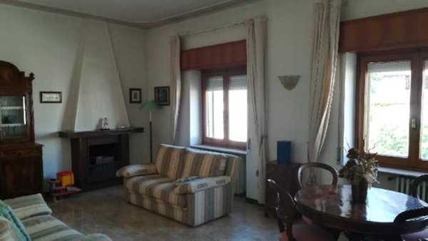 casa indipendente in vendita a Santa Giuletta