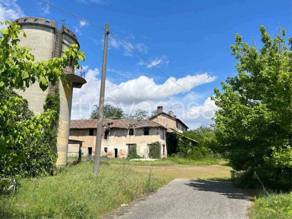 villa in vendita a Sant'Alessio con Vialone