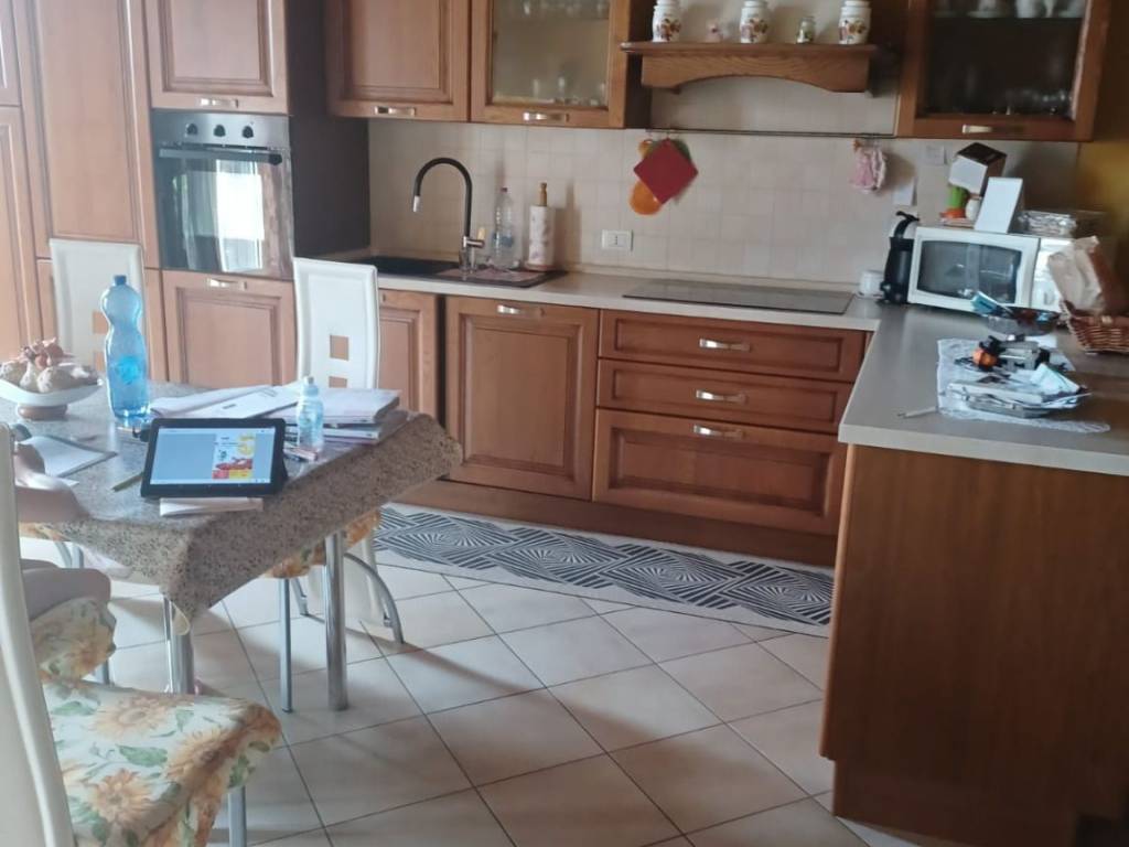 intera palazzina in vendita a Sant'Alessio con Vialone