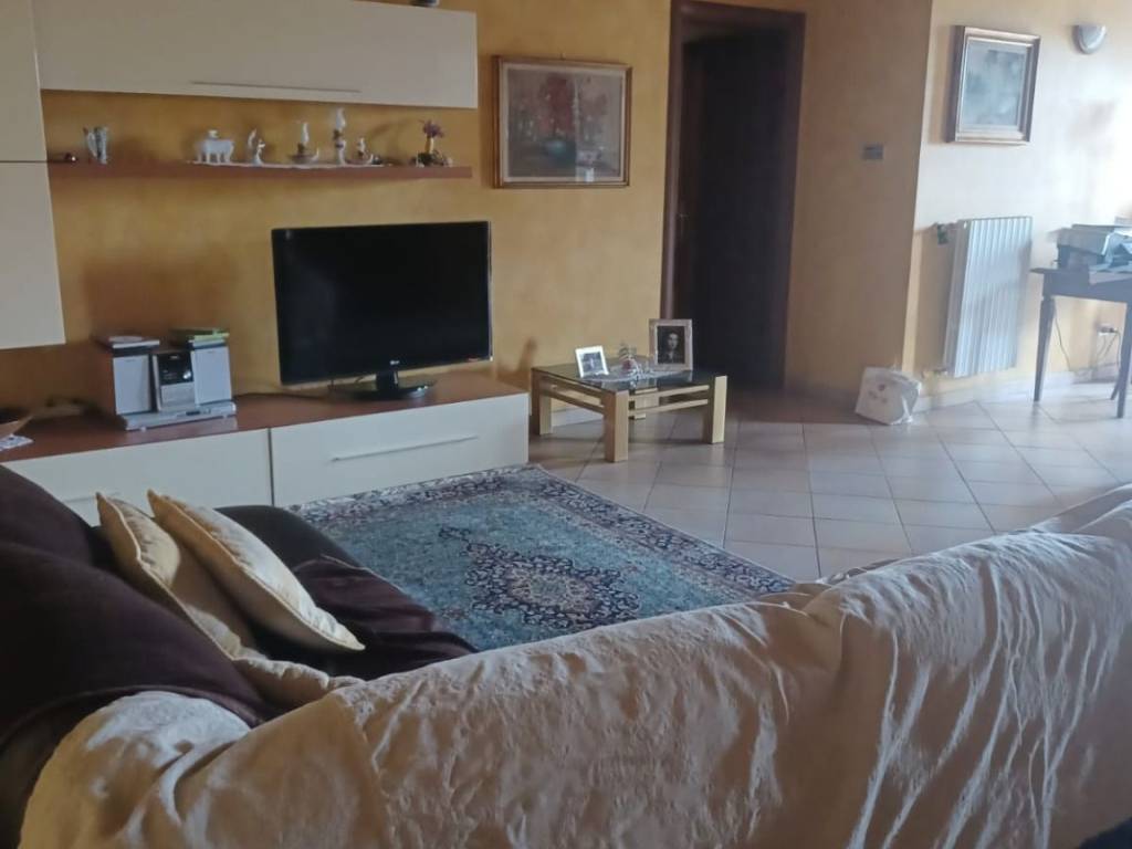 intera palazzina in vendita a Sant'Alessio con Vialone