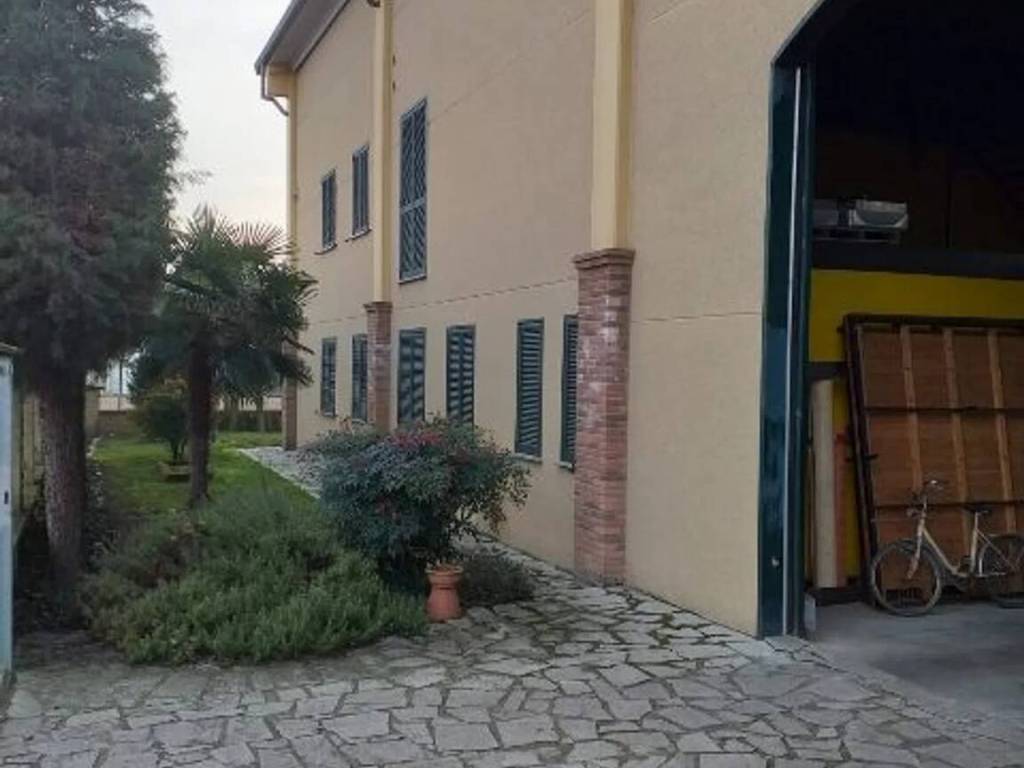 appartamento in vendita a Sant'Alessio con Vialone
