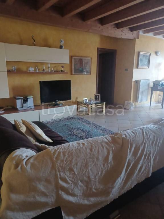 appartamento in vendita a Sant'Alessio con Vialone