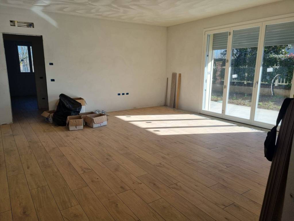 casa indipendente in vendita a Sant'Alessio con Vialone