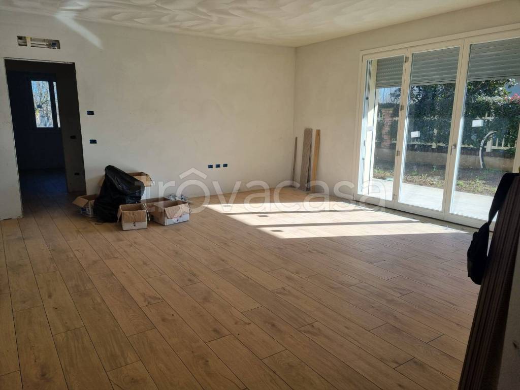 casa indipendente in vendita a Sant'Alessio con Vialone