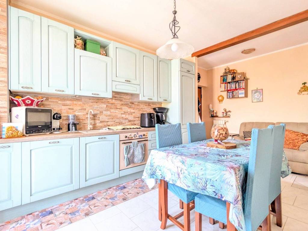 appartamento in vendita a Sant'Alessio con Vialone