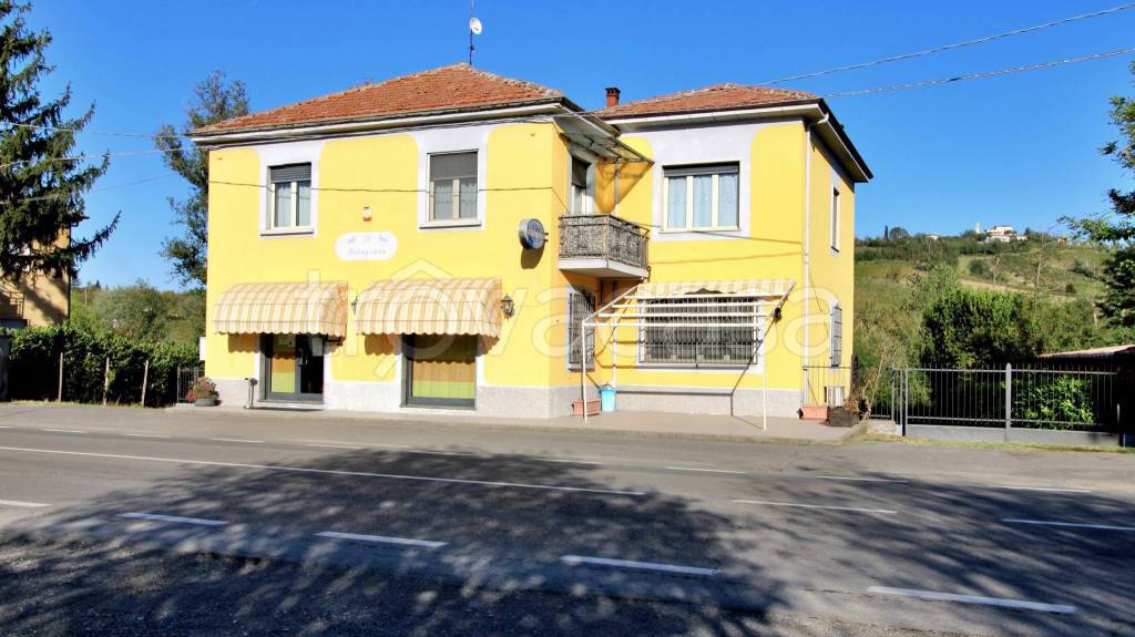 negozio in vendita a Santa Maria della Versa