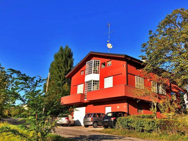 casa indipendente in vendita a Santa Maria della Versa in zona Pizzofreddo