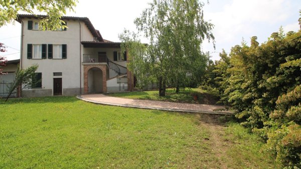 casa indipendente in vendita a Santa Maria della Versa